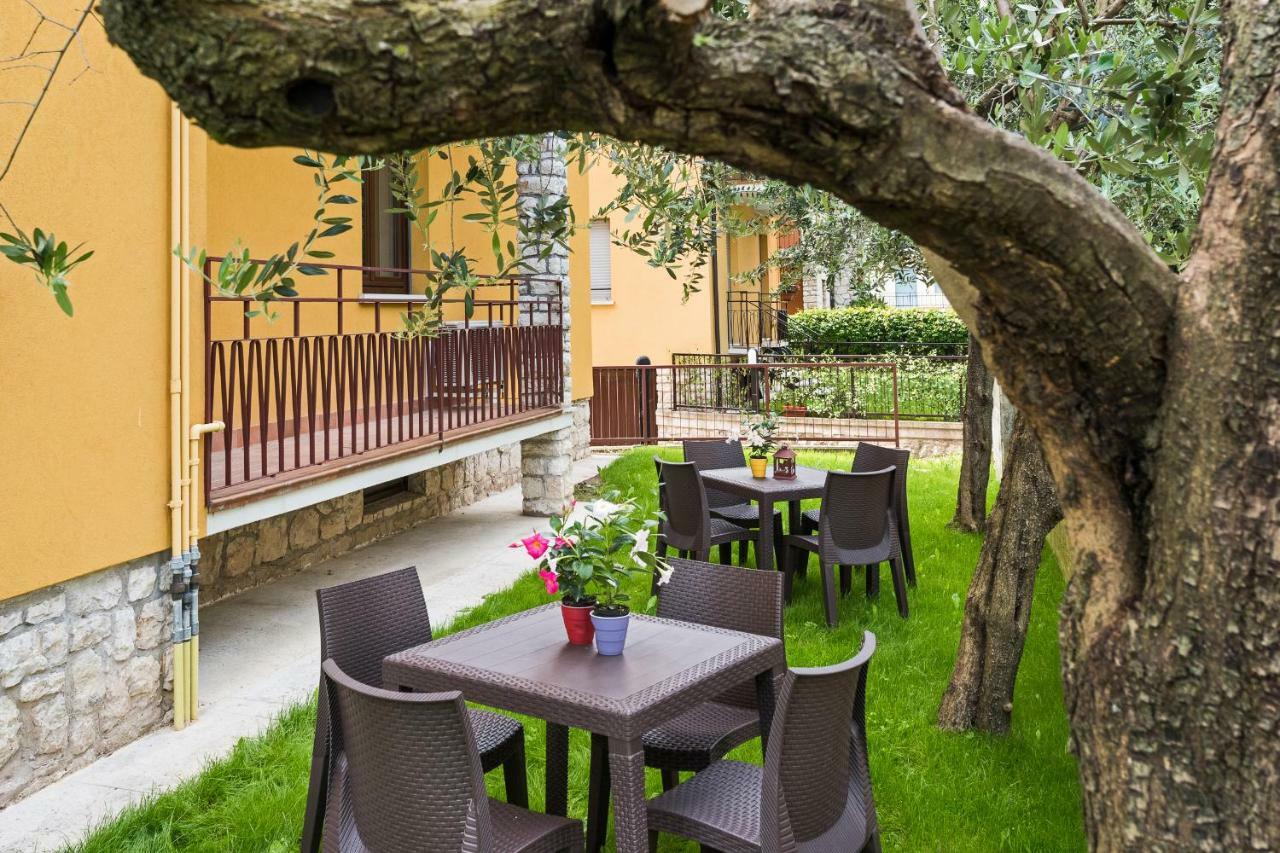 Ortaglia B2 Apartment Тори дел Бенако Екстериор снимка